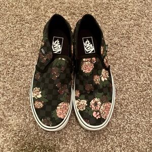 Floral Checkered Women’s Vans